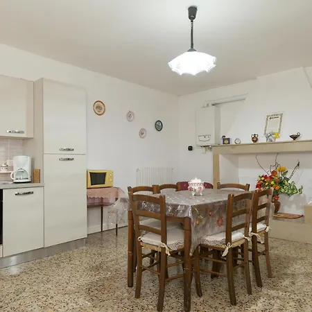 Stella Apartment *